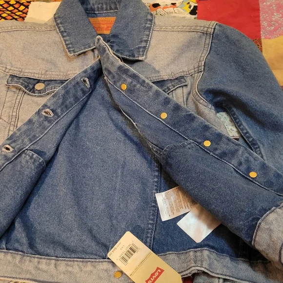 LEVIS Kid's 2 Tone Denim Jacket! BNWT!